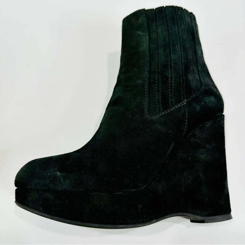 🎀 JUICY COUTURE SEUDE BLACK PLATFORM 4 1/2” WEDGE HEEL WORN ONCE SIZE 10 ITALY - Picture 2 of 7